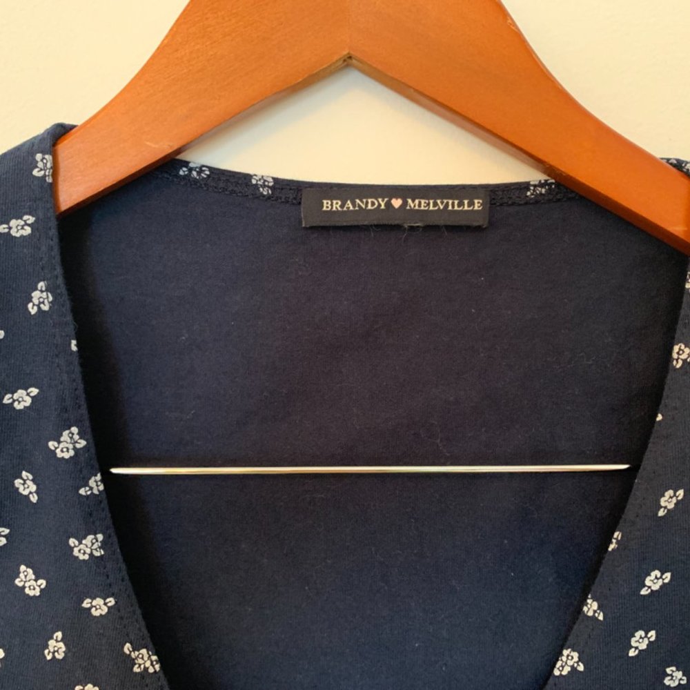 Brandy Melville wrap top - Picture 2 of 4